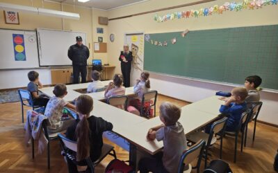 Posjet prometnog policajca učenicima 1. r.