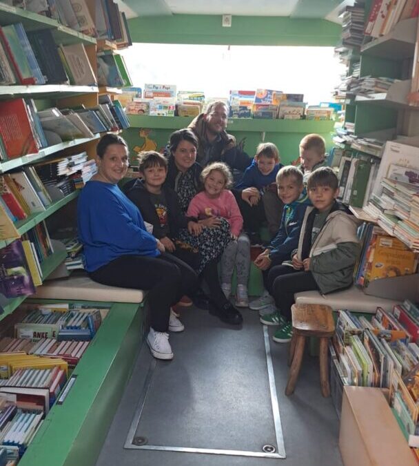 Mjesec knjige započeli posjetom prvaša bibliobusu